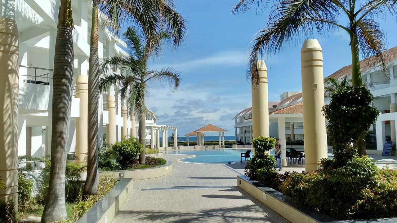 Empires Hotel Puri Exterior photo